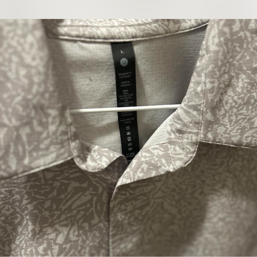 Lululemon Airing Easy Short Sleeve Shirt - Picture 4 of 6